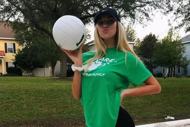 Former College Volleyball Player Kayla Simmons Is Crushing Her Latest ...