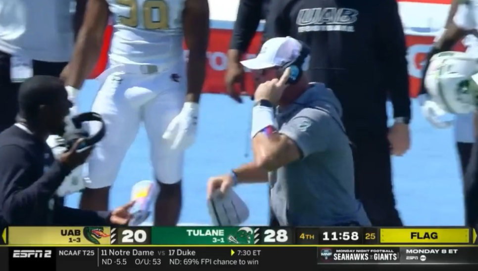 Trent Dilfer Lost His Mind On The Sideline While Coaching His College ...