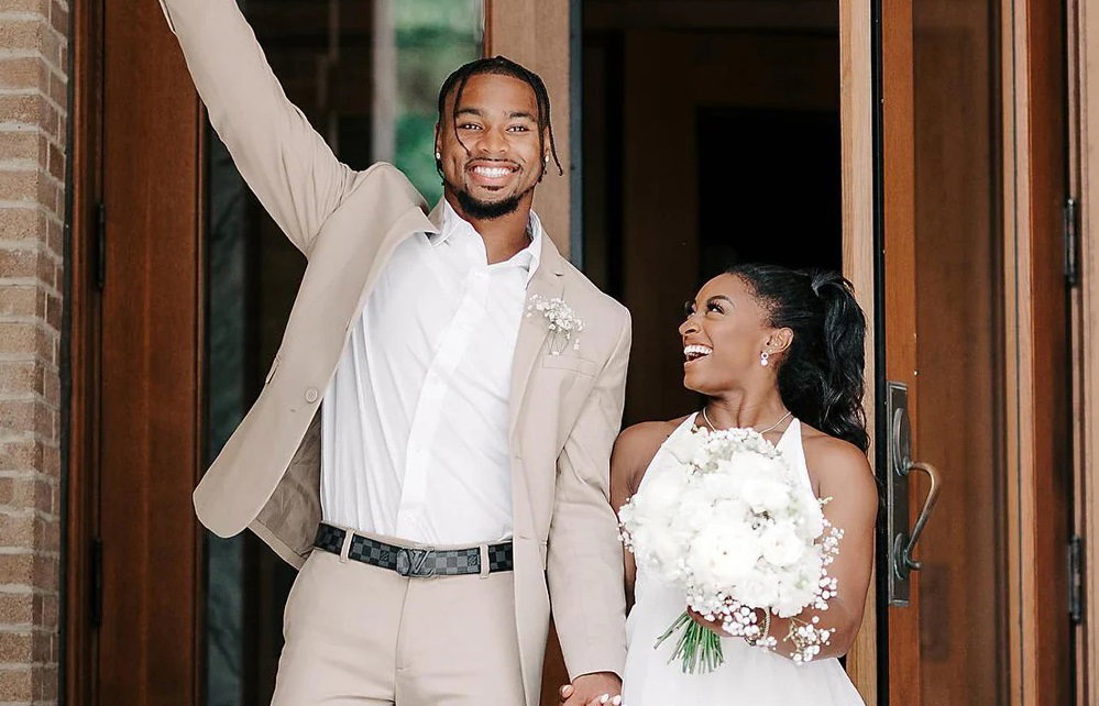 Simone Biles' Husband Jonathan Owens Doubles Down On Having 'No Clue(02)