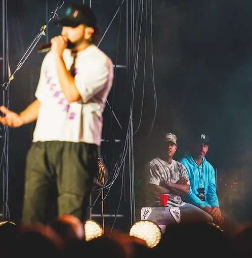 Aaron Rodgers and Marcus Stroman Enjoy VIP Experience at Mike. Concert ...