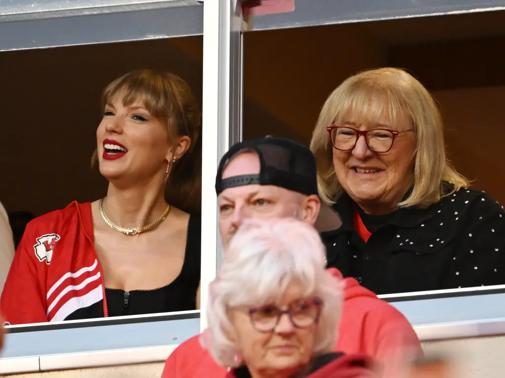 Taylor Swift Joins Moms Andrea and Donna Kelce in Group Hug After