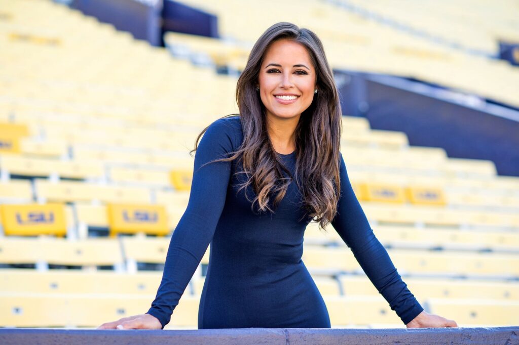 NFL Sideline Reporter Kaylee Hartung Flaunts 'Black Friday' Jacket ...