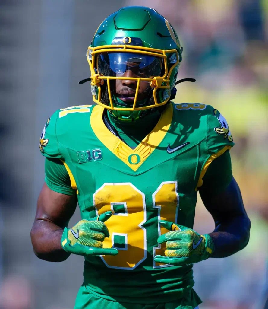 Former Oregon Ducks Football Player Arrested for Alleged Christmas Day ...