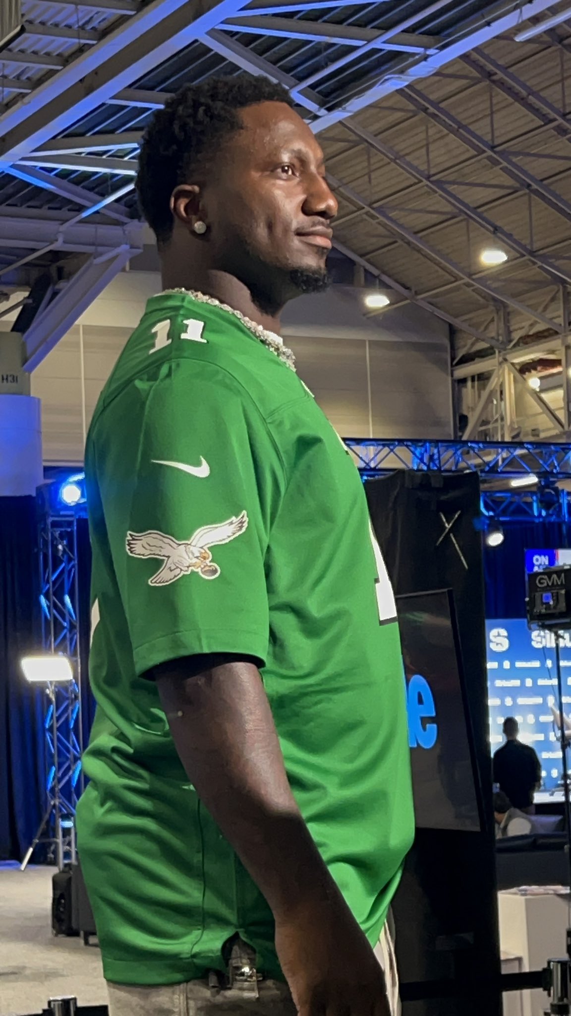 Fans Alarmed by Deebo Samuel's Appearance in Super Bowl Media Photo - TMSPN