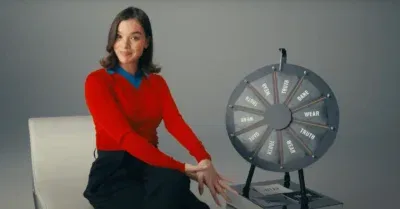 Hailee Steinfeld Hilariously Roasts Bills’ AFC East Rivals in Viral