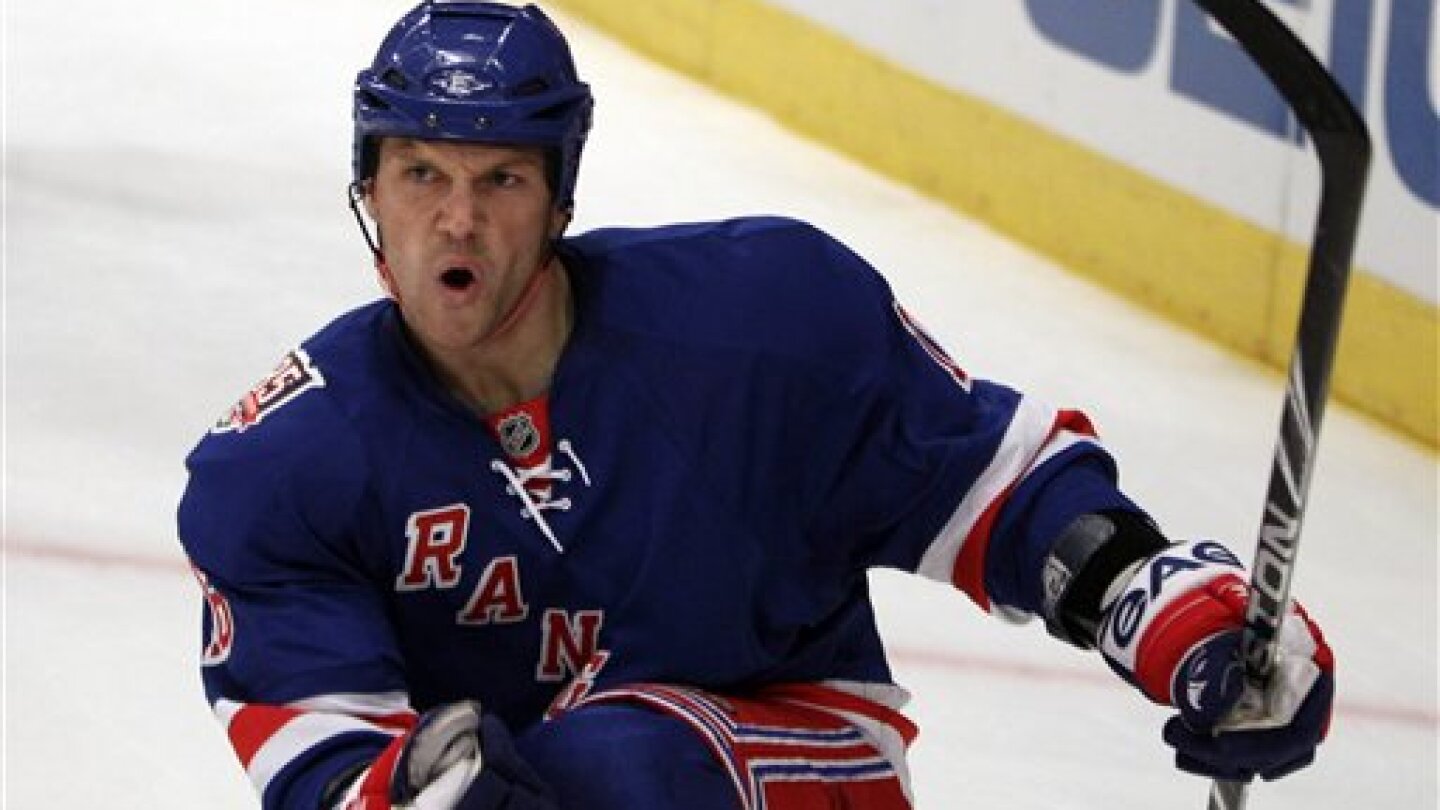 Former NHL Enforcer Sean Avery Reveals He's Penning a ‘Sexy, Addictive