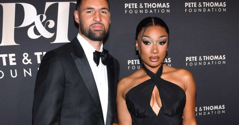 Lip Reader Reveals the Sweet Words Klay Thompson Whispered to Megan ...