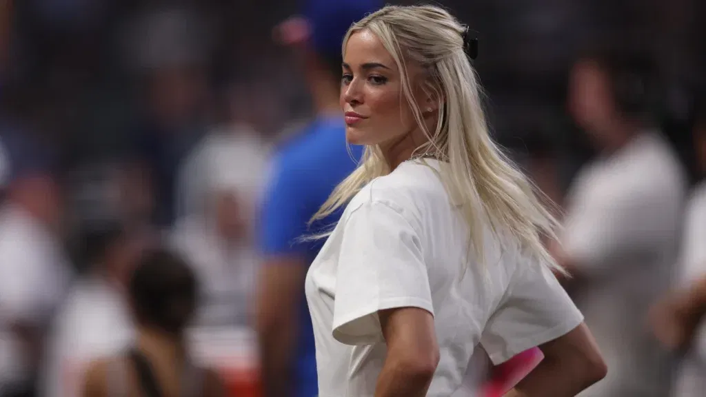 Livvy Dunne Claps Back at Fan’s Comment About Her Armpit Photo from