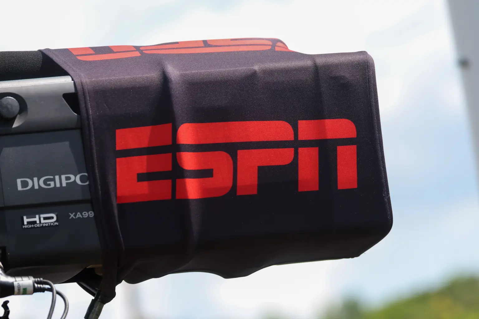 espn-s-new-nfl-scorebug-sparks-instant-backlash-ahead-of-super-bowl-lxi
