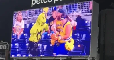 Savannah Bananas Hilariously Recreate Infamous Phillies ‘Karen’ Ball