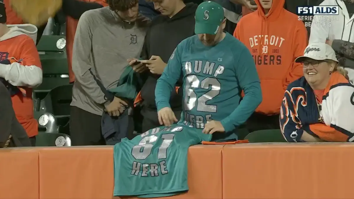 Mariners Fan Predicts the Future, Catches Cal Raleigh’s 61st Home Run ...
