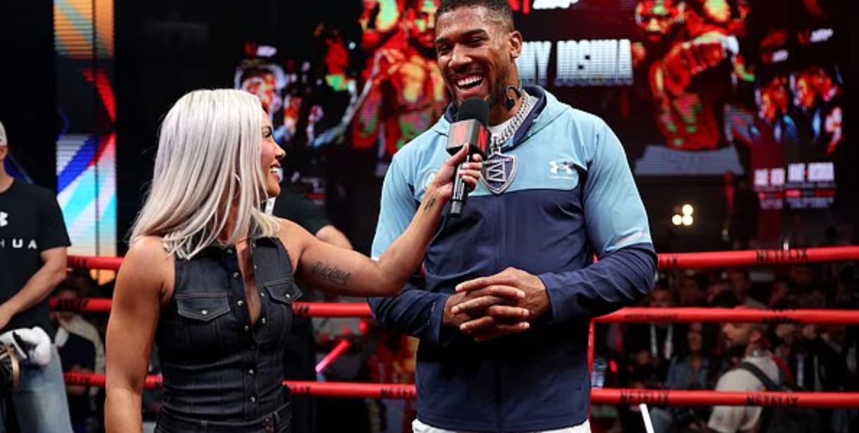Fans Can’t Get Enough Of Netflix’s Stunning New Ringside Reporter At ...