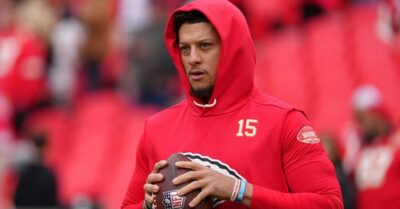Patrick Mahomes Posts Smiling Christmas Family Photo While Recovering