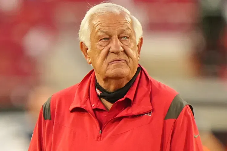 Legendary NFL Coach Retires at 87 After 62Year Career and Four Super(02)
