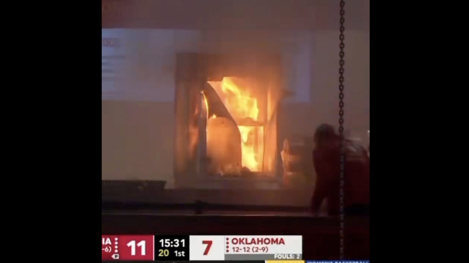 Popcorn Machine Fire Popcorn Machine Fire Sends Fans Scrambling at Georgia–Oklahoma Game - TMSPN
