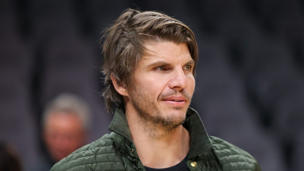 Kyle Kjer Chicago Bulls Eye Former NBA All-Star for Key Front Office Role - TMSPN