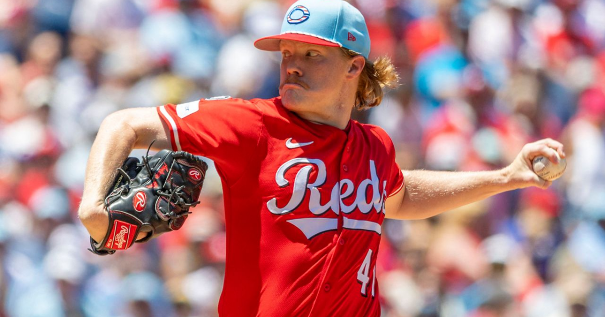 Reds All-Star Proposes to TV Anchor Girlfriend in Romantic Engagement ...