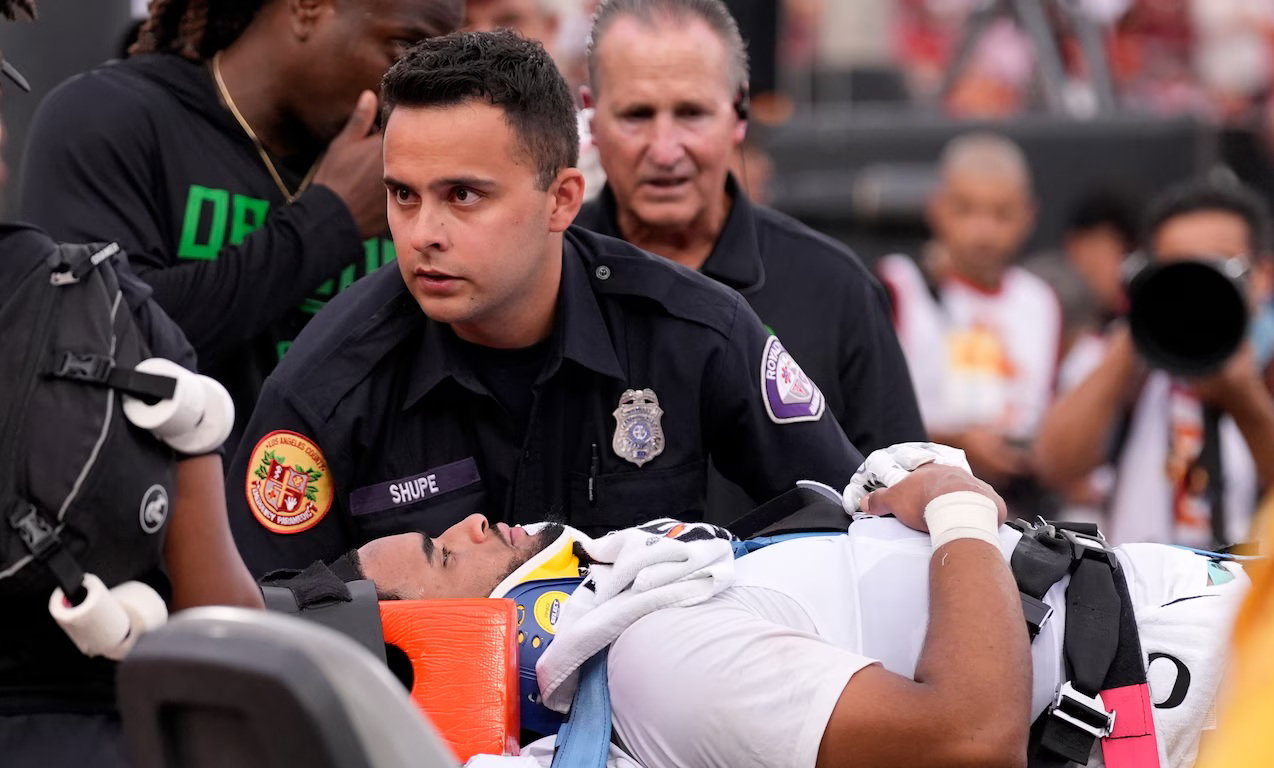 Oregon QB Dante Moore Gets Crucial Injury Update After Frightening Hit ...